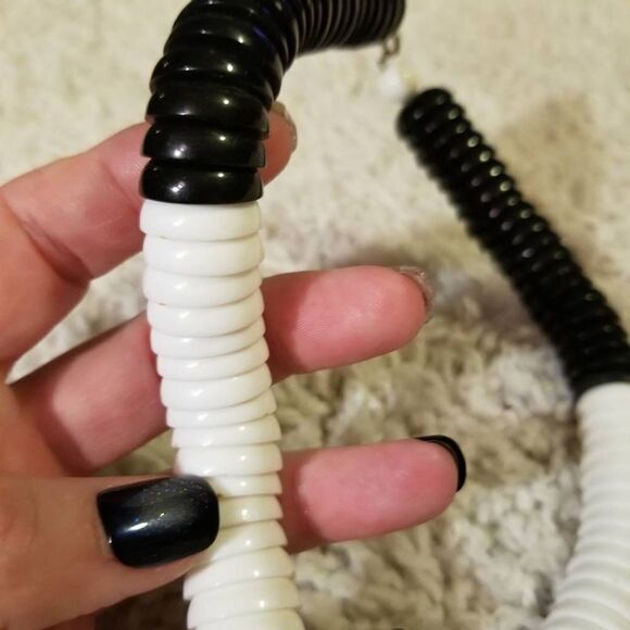 Vintage Black White Funky Bead Necklace - Picture 5 of 7